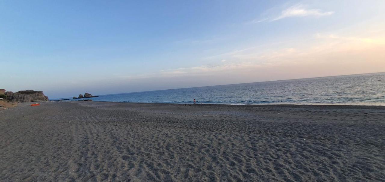 Eirini Apts On The Beach Psari Forada Eksteriør bilde