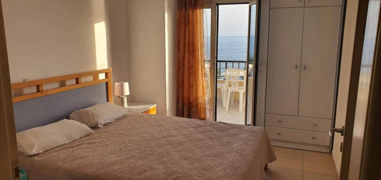 Eirini Apts On The Beach Psari Forada Eksteriør bilde