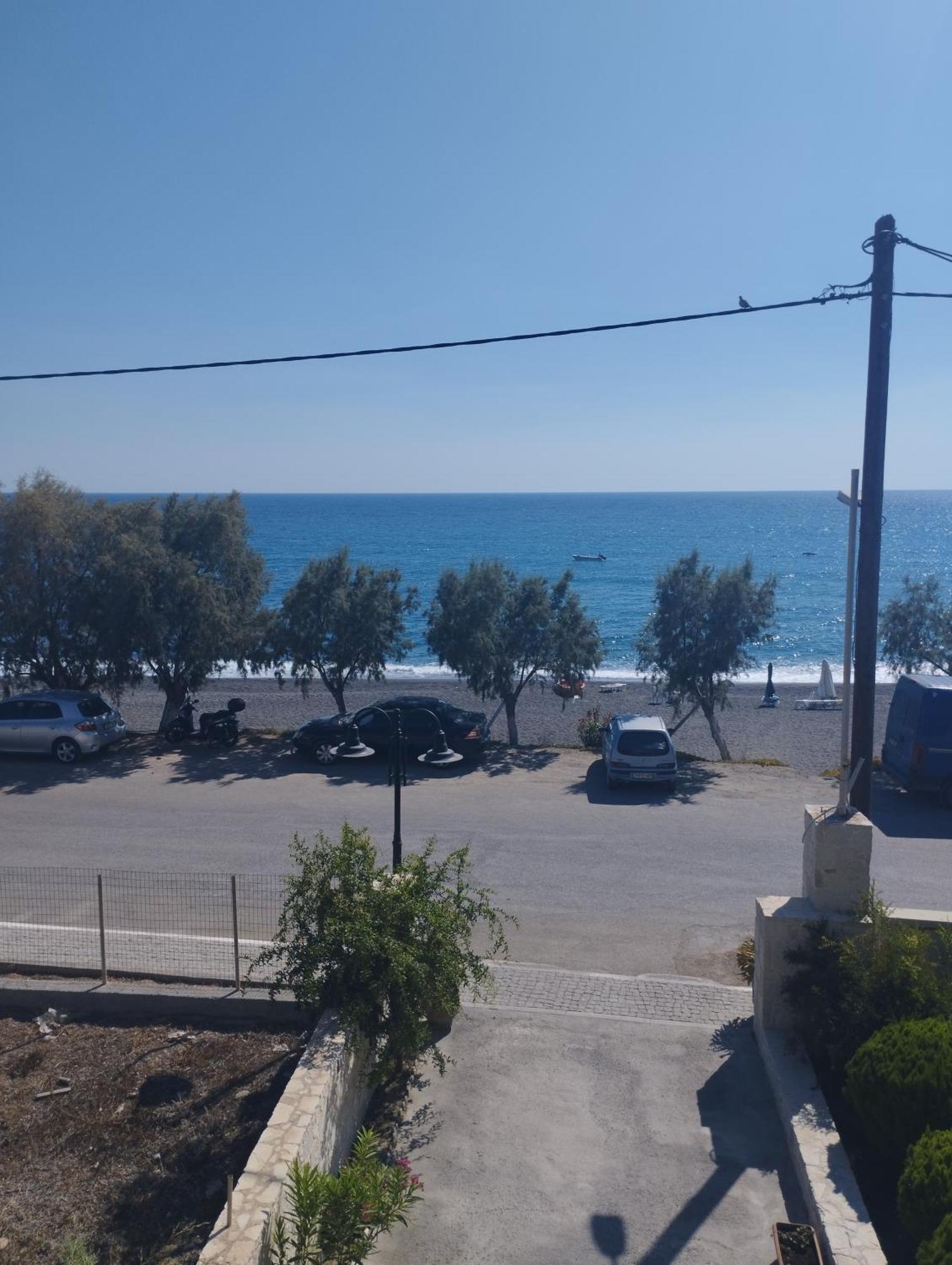 Eirini Apts On The Beach Psari Forada Rom bilde