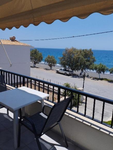 Eirini Apts On The Beach Psari Forada Eksteriør bilde